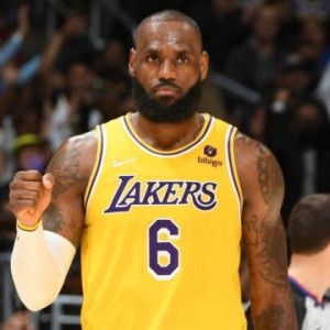 MK体育平台-专家展望2023休赛期（上）：勇士夺冠窗口为“钱”所困