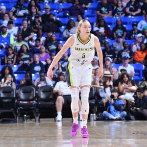 状元佩奇新秀赛季表现：场均19.1分5.3助 爆砍44分WNBA本赛季最高