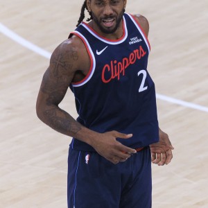 MK体育-无解进攻！伦纳德背转身翻身跳投&amp;暴扣个人连续得分